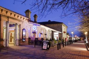 railway station april 2012 sm.jpg